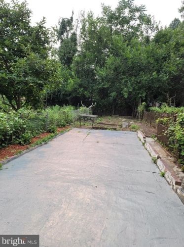 5534 American St, Philadelphia PA  19120-2827 exterior