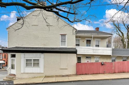 505 Manor St, Lancaster PA  17603-5215 exterior