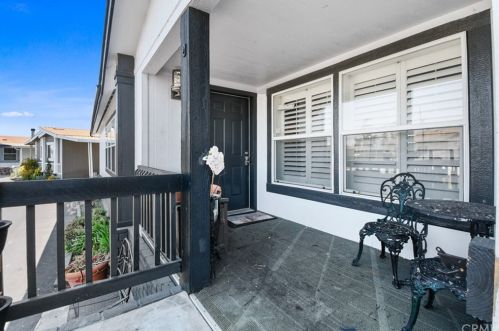 106 Gannet Ln, Santa Ana, CA 92708-5708