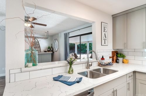 1262 Tiger Tail Dr, Riverside CA  92506-5475 exterior