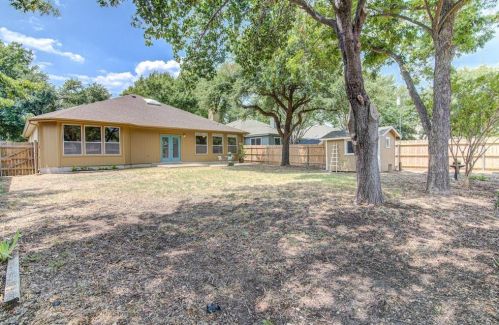 14911 Bescott Dr, Austin TX  78728-5728 exterior