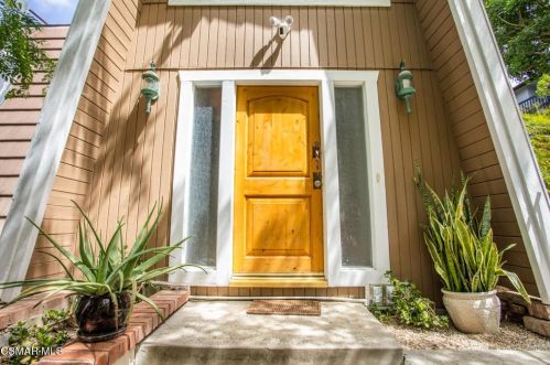 23644 Valley View Rd, Calabasas, CA 91302-2039
