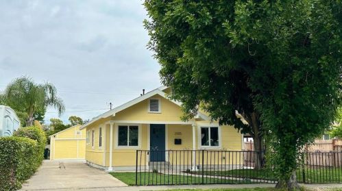 2025 Cypress Ave, Santa Ana CA  92707-2847 exterior