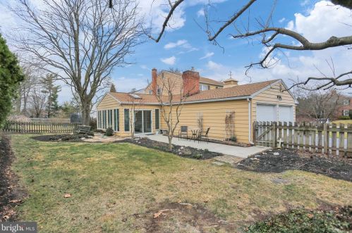 966 Mccosh St, Hanover PA 17331-1833 exterior