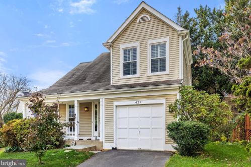427 Foxridge Dr, Leesburg, VA 20175-2512