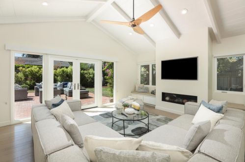 61 Coronado Ave, Los Altos CA  94022-2220 exterior