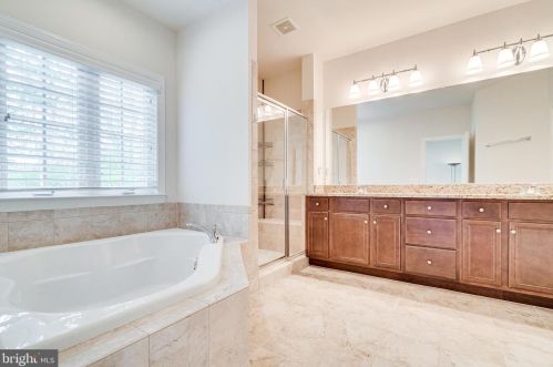 7892 Carbondale Way, Springfield VA  22153 exterior