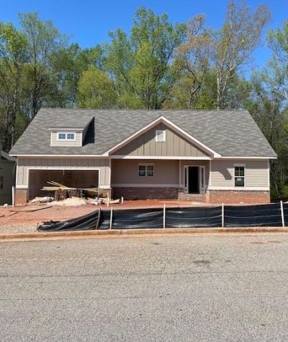 645 Lakeview Bnd Cir, Jefferson GA  30549-7061 exterior