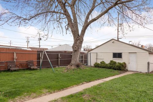 1122 Albemarle St, Saint Paul MN  55117-4415 exterior
