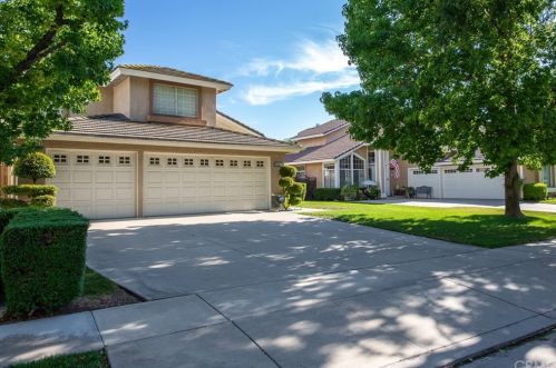 6847 Palmer Ct, Chino, CA 91710-7307