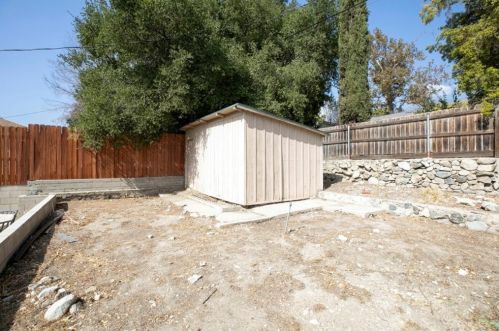 3521 Encinal Ave, Glendale CA 91214-2415 exterior