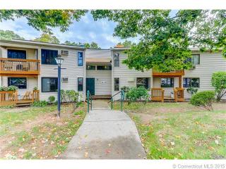 44 Woodland Dr, Cromwell, CT 06416-1151