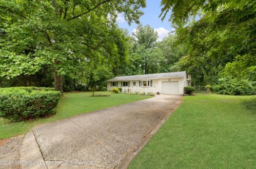 17 Pear Ave, Browns Mills, NJ 08015-3213