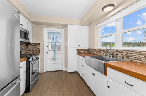 1012 Torole Cir, Vista CA  92084-6308 exterior