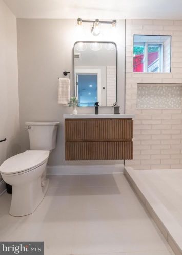 820 Malibu Dr, Silver Spring MD  20901-3648 exterior