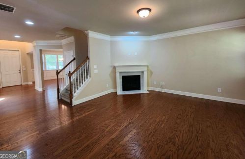 1656 Danbury Parc Pl, Atlanta GA  30319-2159 exterior