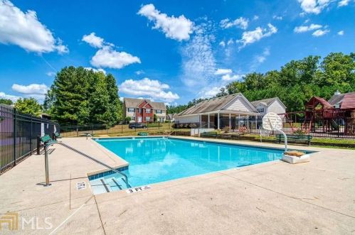 4986 Lower Elm St, Atlanta GA  30349-1688 exterior