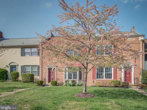 5976 Queenston St, Springfield VA  22152-1732 exterior
