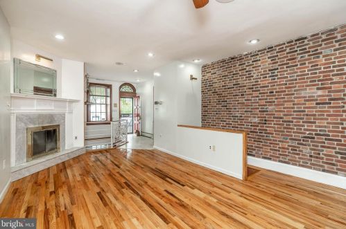 618 Front St, Philadelphia PA  19147-1703 exterior