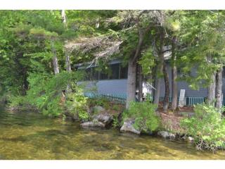 48 Shore Dr, Meredith, NH 03253-4202