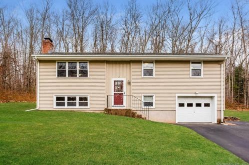45 Hickory Dr, Hebron, CT 06248-1017