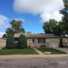 174 Fordham Cir, Pueblo, CO 81005-1649