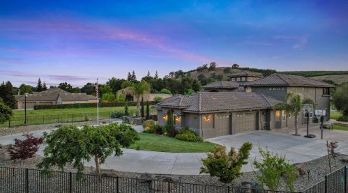 11621 Horseshoe Rd, Valley Home, CA 95361-7642