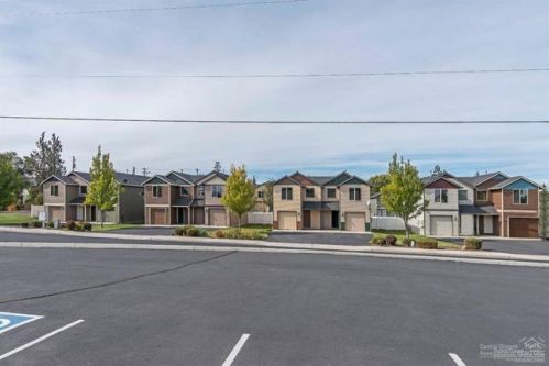 2233 22 St, Eagle Crest OR  97756-8638 exterior