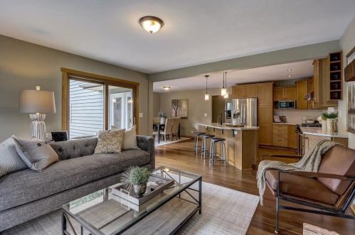 4016 113th St, Minneapolis, MN 55437-3505