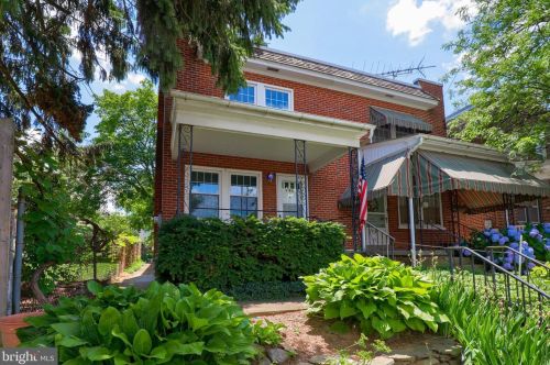 446 Ross St, Lancaster PA  17602-1944 exterior