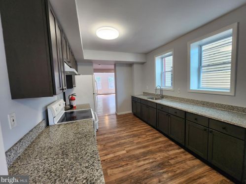 136 Bayard St, Trenton NJ  08611-1504 exterior