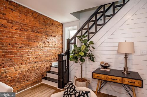 24 Ross St, Lancaster PA  17602-1940 exterior