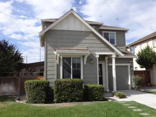 2665 Silhouettes St, Manteca, CA 95337-8450