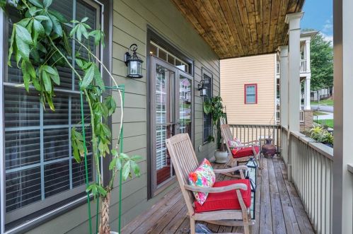 201 Bowen Cir, Atlanta GA  30315-2603 exterior