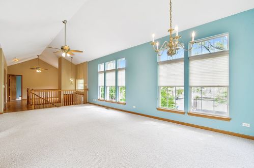 2802 Greenwood Ave, Arlington Hts, IL 60004-8428