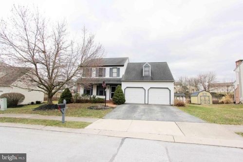 2722 Carlton Pl, York, PA 17408-4271