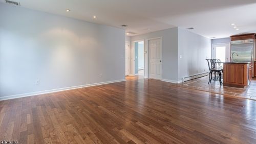 100 Rea Ave, Paterson NJ  07506-2432 exterior