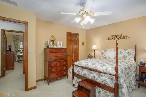 1600 Bailey Crk Rd, Conyers GA  30094-4861 exterior
