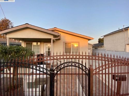 22570 Sonoma St, Hayward, CA 94541-6250