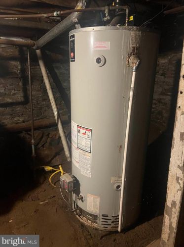 249 Mulberry St, Lancaster PA  17603-3741 exterior