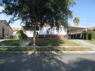 11138 Manhattan Pl, Los Angeles, CA 90047-4717