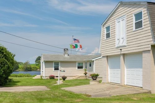 98 Anthony Way, Tiverton, RI 02878-4115