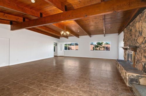 1382 Ivory Ct, El Cajon, CA 92019-1916
