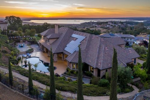 2940 Capetanios Dr, Folsom, CA 95762-4601