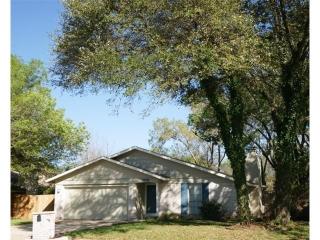11111 Sage Hollow Dr, Austin TX  78758-4236 exterior