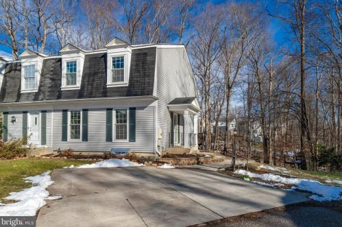 3100 Calloway Ct, Woodbridge, VA 22192-1103