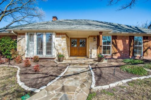 7323 Carta Valley Dr, Dallas, TX 75248-3013