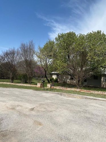 404 Mcsmith Ct, Granbury TX  76048-6283 exterior
