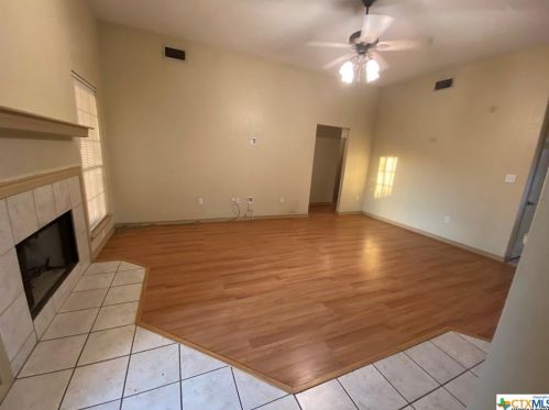608 Geronimo Dr, Seguin, TX 78155-0470