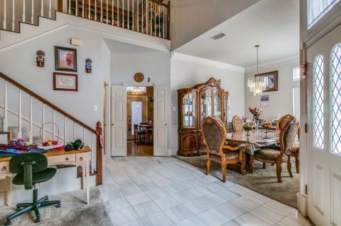1421 Carver Ln, Irving TX  75061-3960 exterior